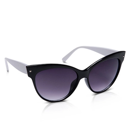 Top-rated product photo editing service providers in Seattle, enhancing images for business success